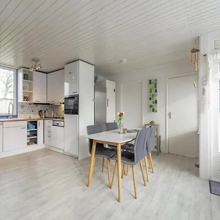 Eureka 73 Sint Maartenszee Nyaraló *